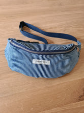 Charger l'image dans la galerie, Sac banane jean bleu et blanc