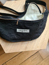 Charger l'image dans la galerie, Sac Banane Noir intense