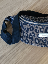Charger l'image dans la galerie, Sac banane léopard tendance. Idée cadeau. Pièce unique . Fabrication française.