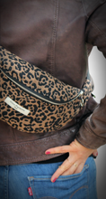 Charger l'image dans la galerie, Sac banane leopard ultra tendance