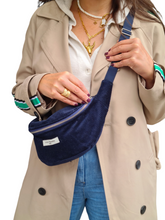 Charger l'image dans la galerie, Sac Banane Blue velvet