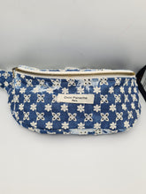 Charger l'image dans la galerie, Sac banane Jean brodé