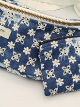 Charger l'image dans la galerie, Sac banane Jean brodé