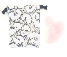Charger l'image dans la galerie, Gua sha avec pochette de voyage léopard gris