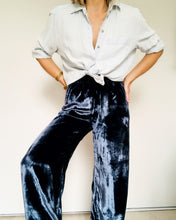 Charger l'image dans la galerie, Pantalon en velours de soie Bjorn