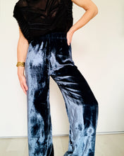 Charger l'image dans la galerie, Pantalon en velours de soie Bjorn