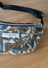 Charger l&#39;image dans la galerie, Sac banane wild tropicale jungle tendance
