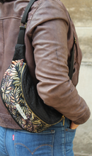Charger l&#39;image dans la galerie, Sac Banane Shiny
