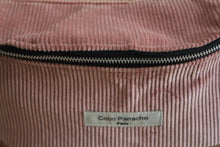 Charger l&#39;image dans la galerie, Sac banane velours de coton rose. Pièce unique . Fabriquée en France. 
