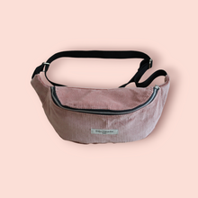 Charger l&#39;image dans la galerie, Sac banane velours de coton rose. Pièce unique . Fabriquée en France. 
