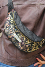 Charger l&#39;image dans la galerie, Sac Banane Shiny
