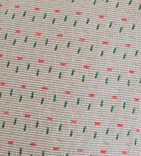 Charger l&#39;image dans la galerie, Coussin jacquard petits traits
