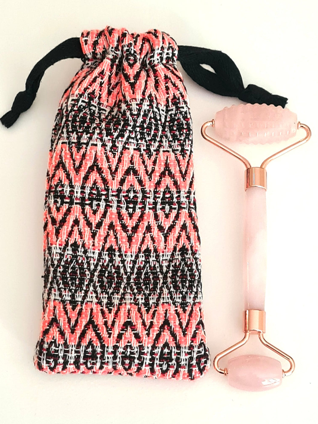 Rouleau de Quartz rose avec pochette fluo