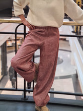Charger l&#39;image dans la galerie, Pantalon Lana chevron fushia
