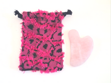 Charger l&#39;image dans la galerie, Gua sha avec pochette rose
