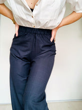 Charger l&#39;image dans la galerie, Pantalon bleu nuit Robbie
