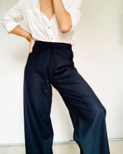 Charger l&#39;image dans la galerie, Pantalon bleu nuit Robbie
